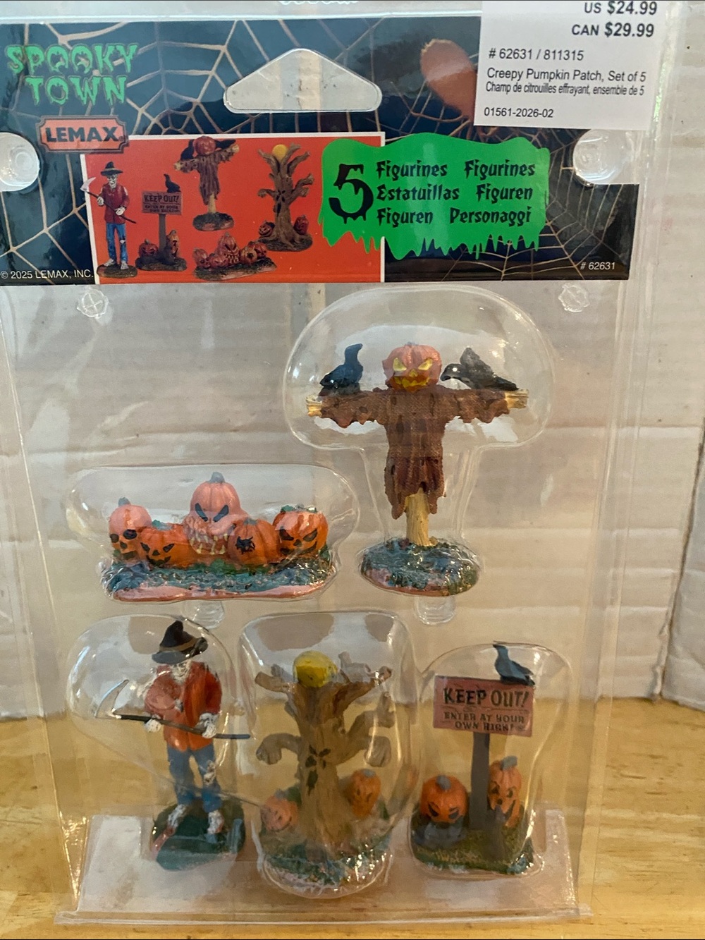 Lemax Spooky Town Pumpkin Patch Figurine Set perfect for your village. NWT